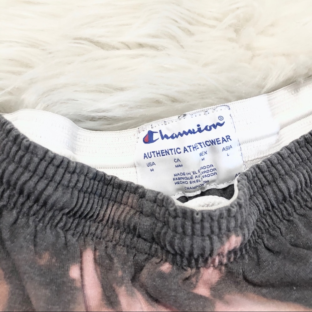🔴SOLD🔴Champion Bleach Dye Shorts - Picture 5 of 6